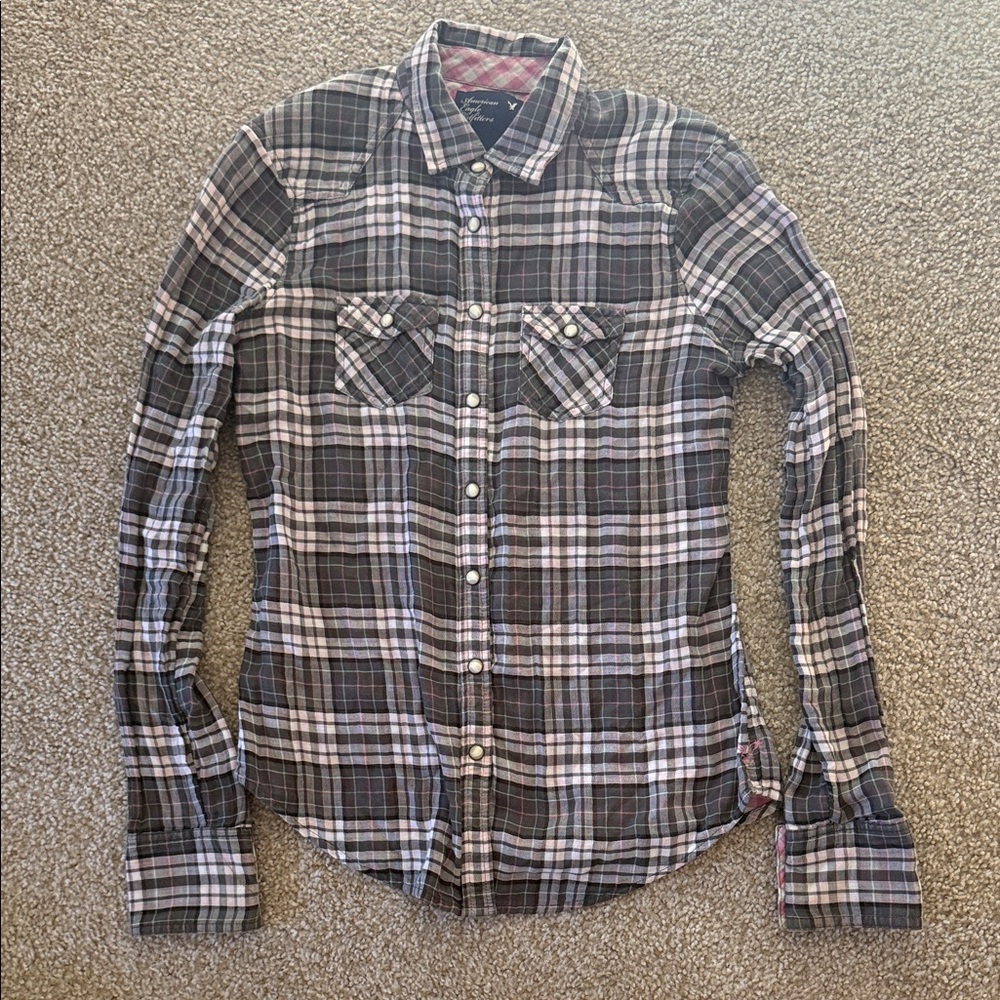 American Eagle Outfitters Black Pink & White Button Down Plaid Long Sleeve Shirt